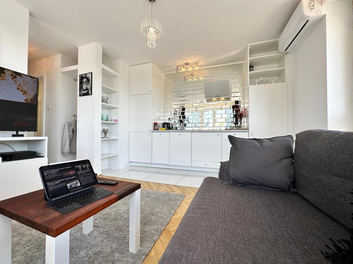 Appartamento PLATINUM metro x2 WiFi 350 MBs Netflix HBO AppleTV Varsavia Esterno foto